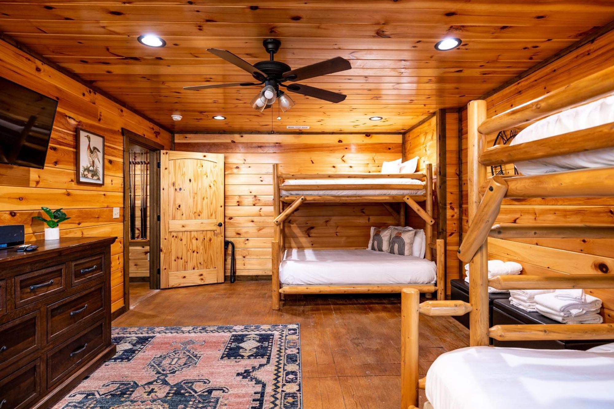 The Solstice - Amenities Galore Mountain Retreat 蓋特林堡 外观 照片