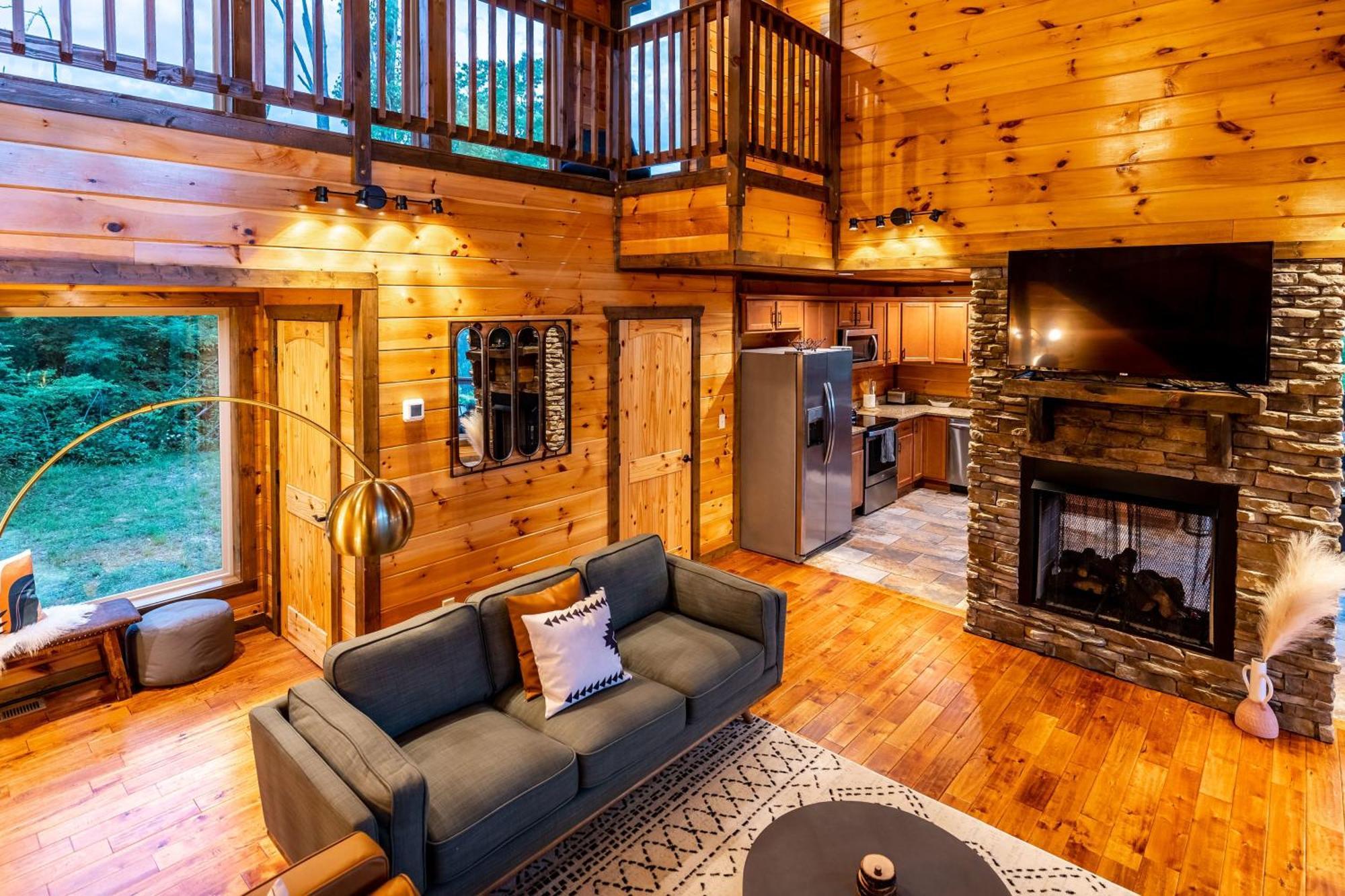 The Solstice - Amenities Galore Mountain Retreat 蓋特林堡 外观 照片