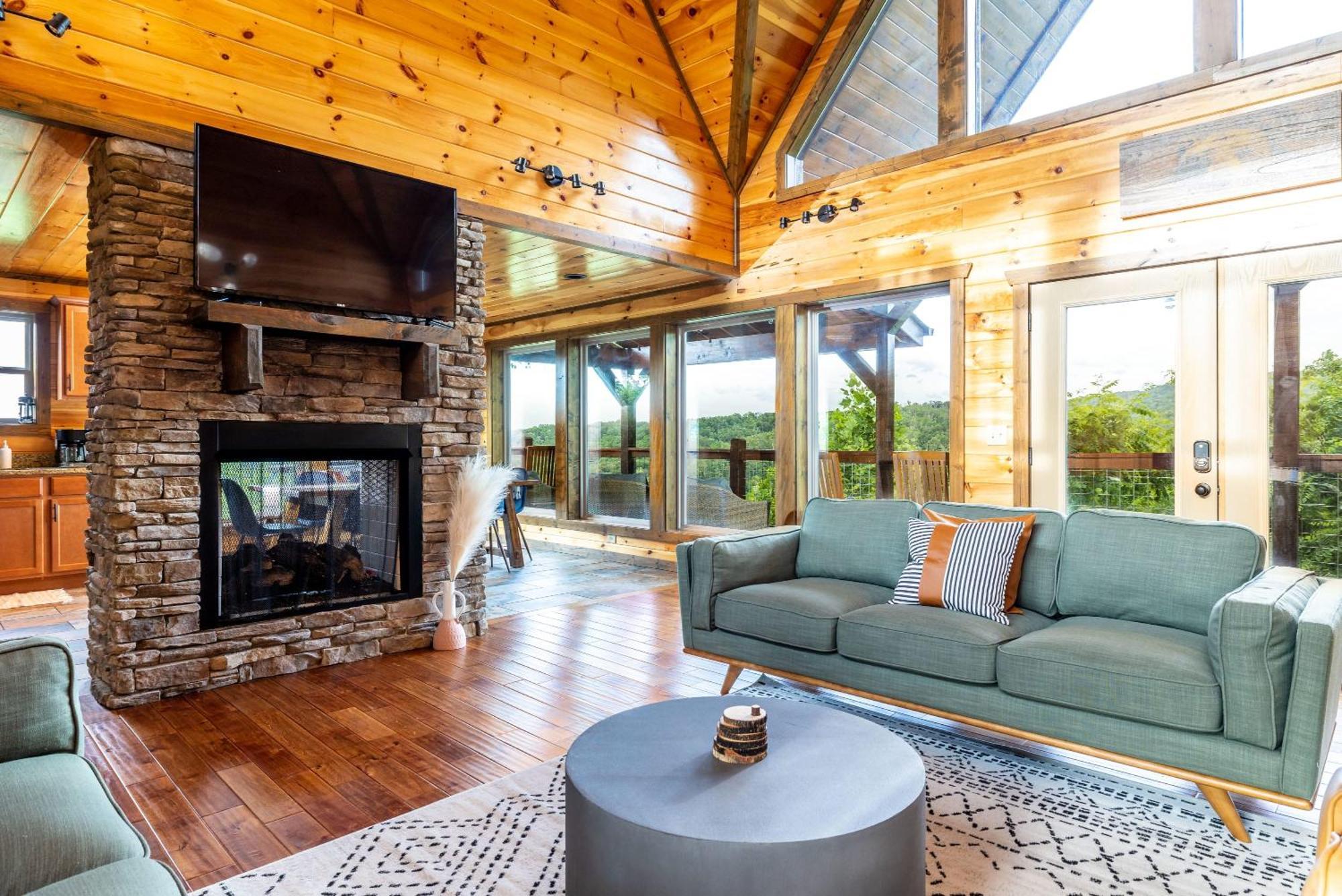 The Solstice - Amenities Galore Mountain Retreat 蓋特林堡 外观 照片