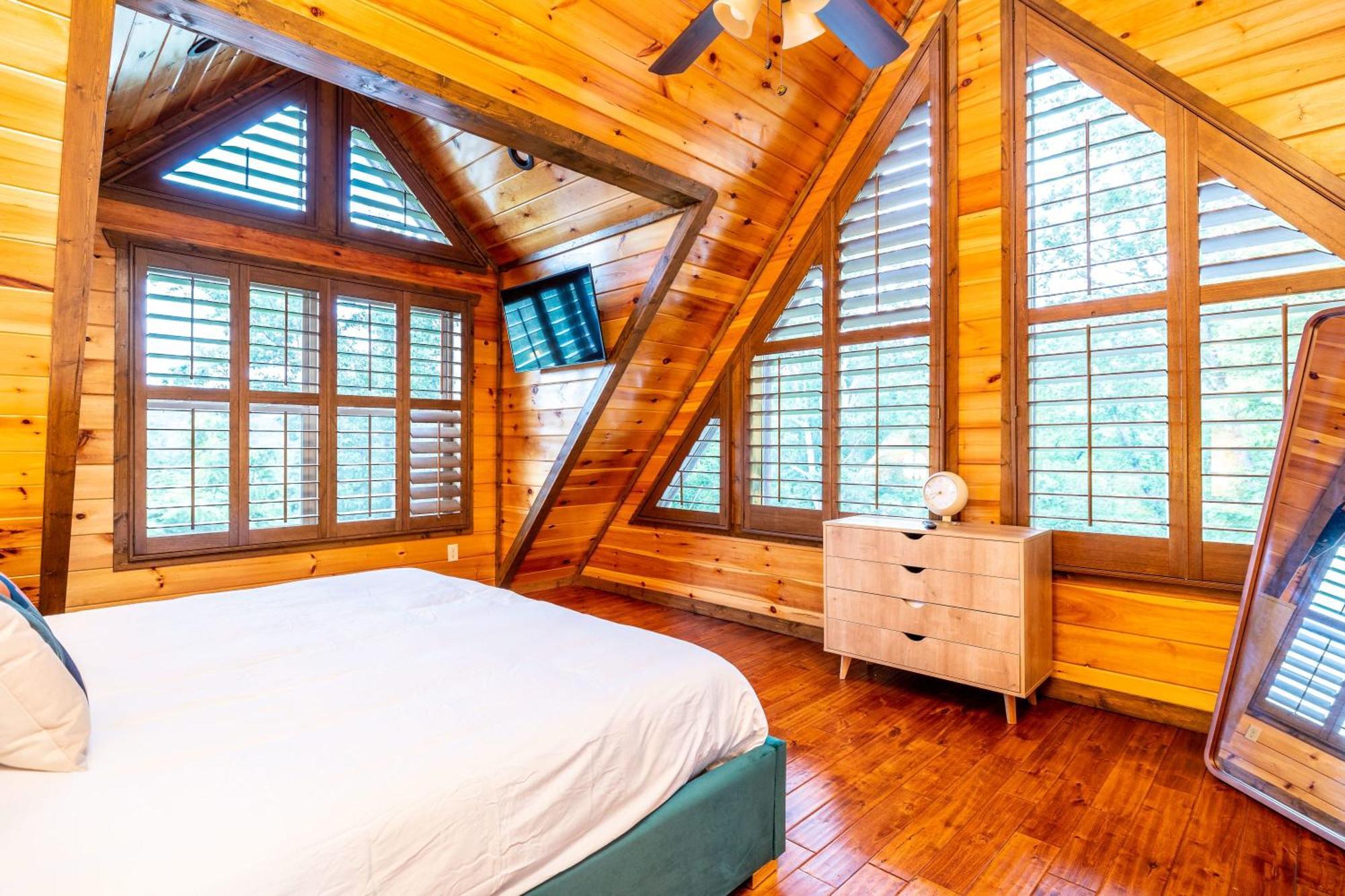 The Solstice - Amenities Galore Mountain Retreat 蓋特林堡 外观 照片