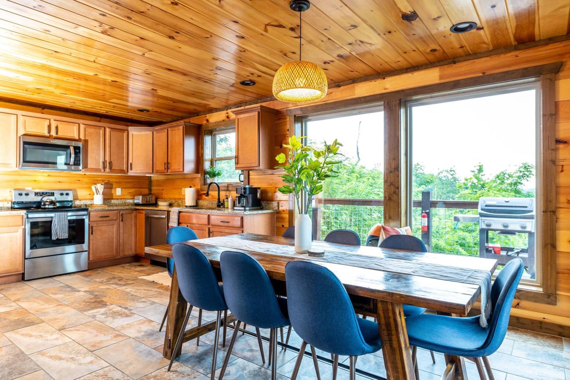 The Solstice - Amenities Galore Mountain Retreat 蓋特林堡 外观 照片